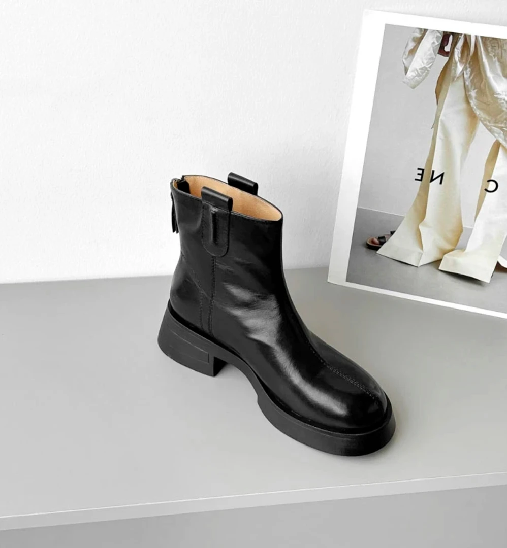 WGW88/5cm/2025秋冬明星同款牛皮增高显瘦通勤百搭圆头增高短靴女