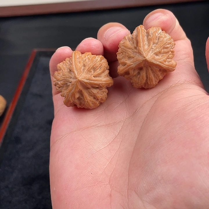 吊坠桃核全品玉龙奔