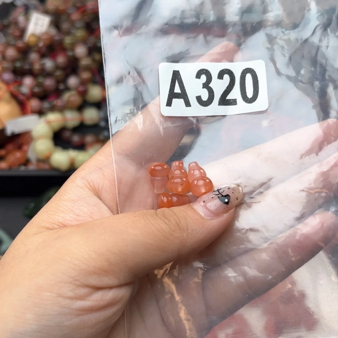 未镶嵌南红玛瑙珠宝奇石