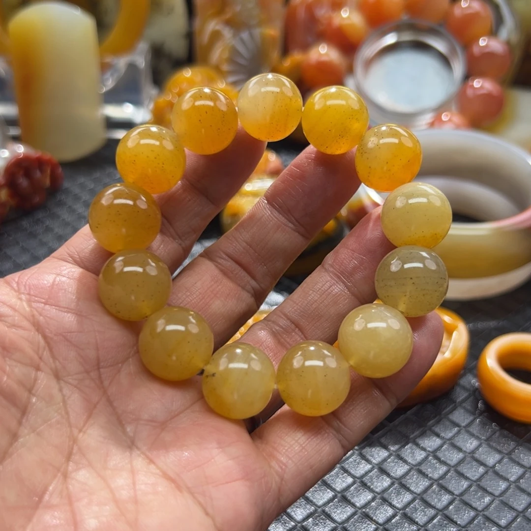 石英质玉未镶嵌颈饰