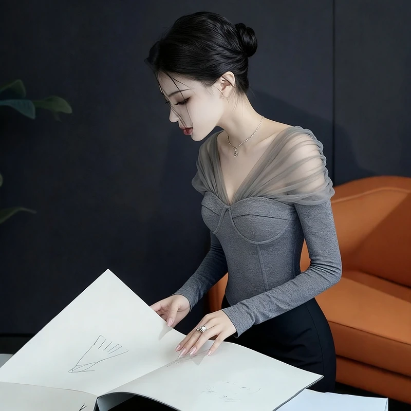 设计感小众独特漂亮内搭修身上衣高级感巨好看深灰色网纱t恤女秋