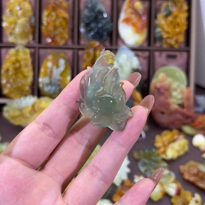 未镶嵌蛇纹石玉颈饰橙**行