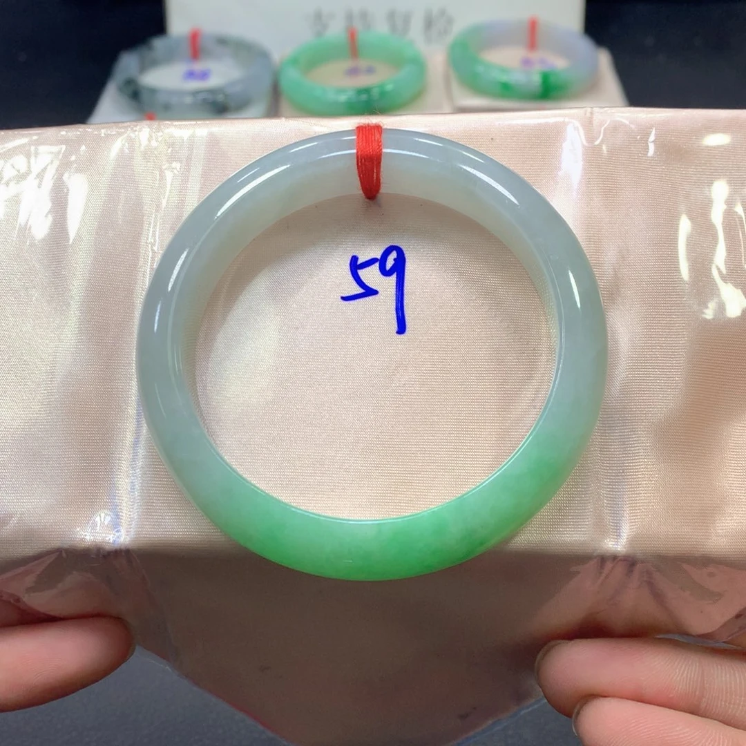 翡翠未镶嵌手镯翡翠