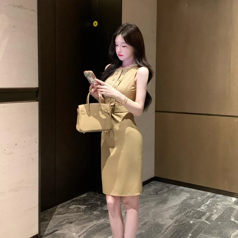 小岚同学「英伦格律」卡其色风衣裙包臀连衣裙女夏季无袖修身裙子