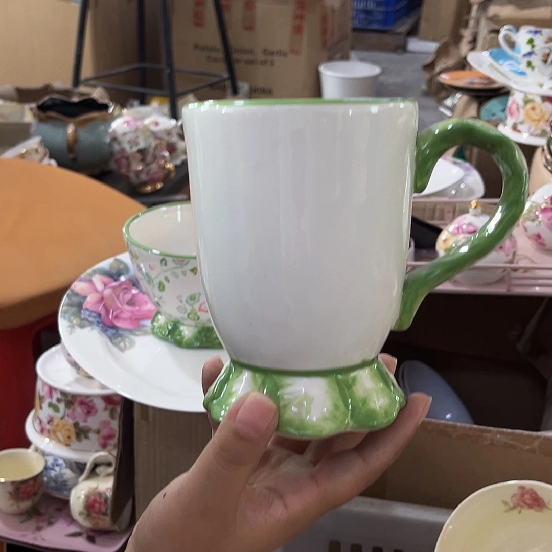 琉璃手工艺品陶瓷制品加工企业在工业中