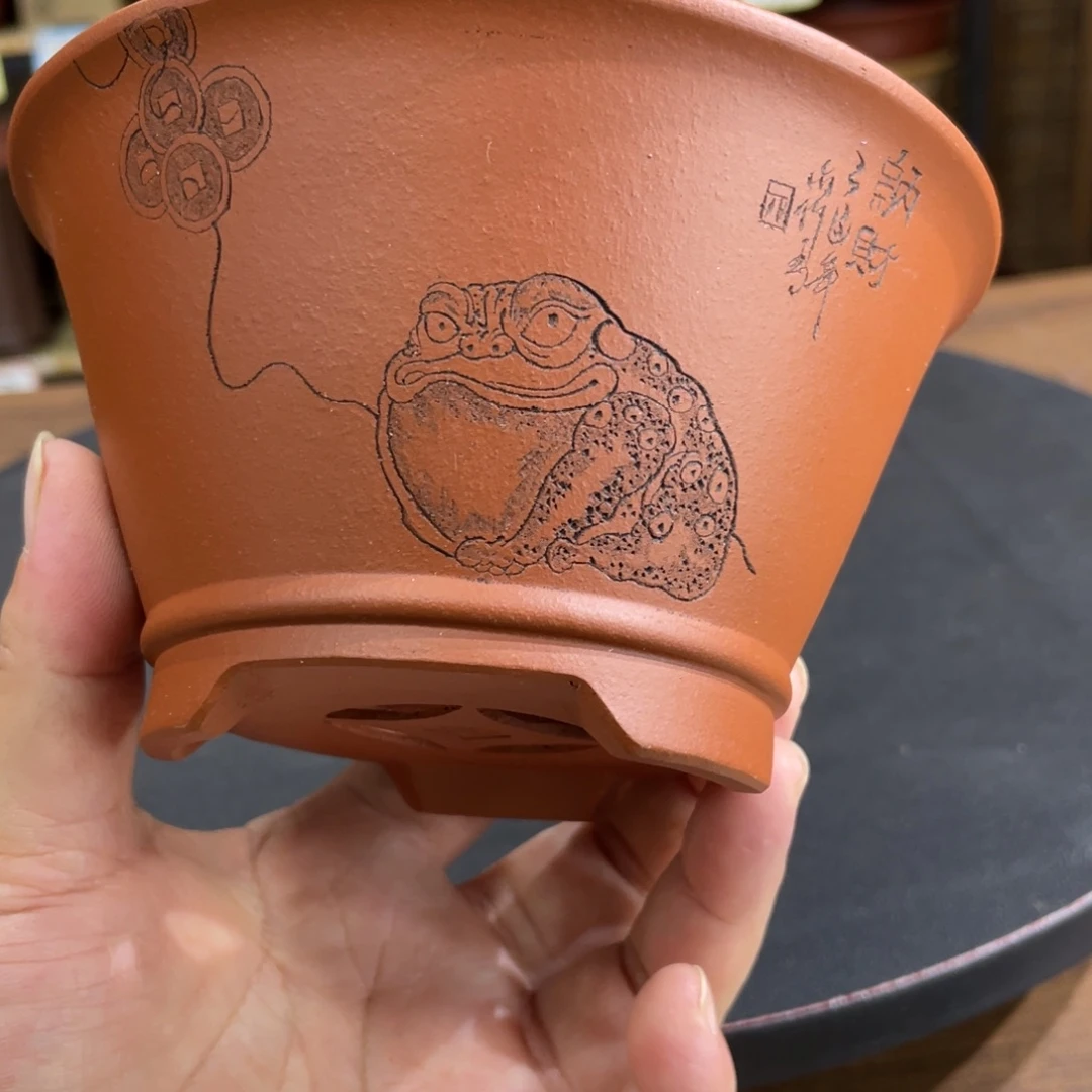 紫砂花盆紫砂花盆在这里