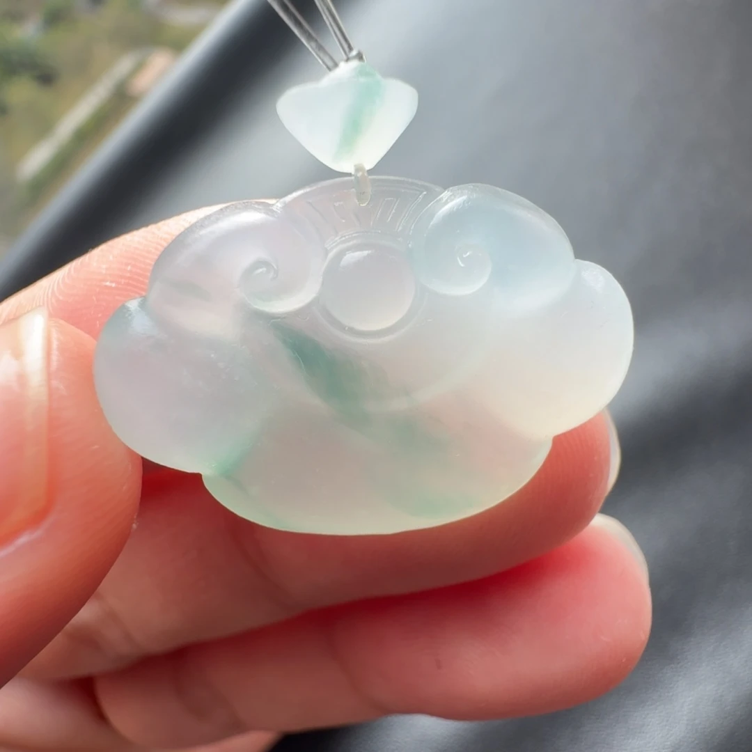 定制翡翠未镶嵌冰飘花如意锁