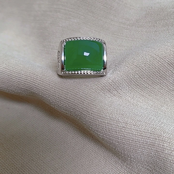 时尚玉石戒指开口戒S925银镶嵌马鞍戒指