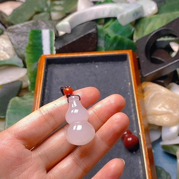 和田玉（糖玉）未镶嵌手镯