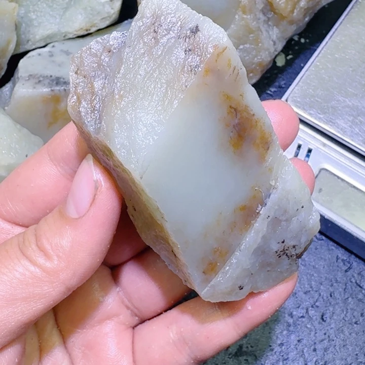 和田玉未镶嵌珠宝半成品