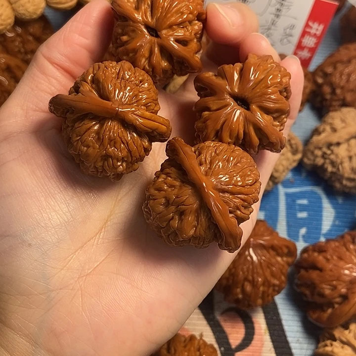 吊坠文玩核桃四座楼加微遐四座楼