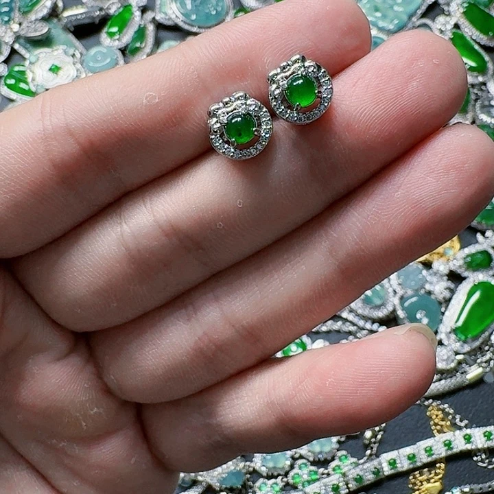 翡翠颈饰未镶嵌天然A货翡翠放漏