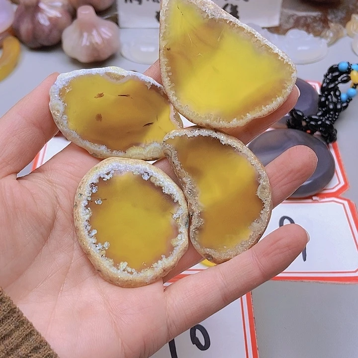 【闪购商品】未镶嵌玛瑙/玉髓珠宝半成品人**火
