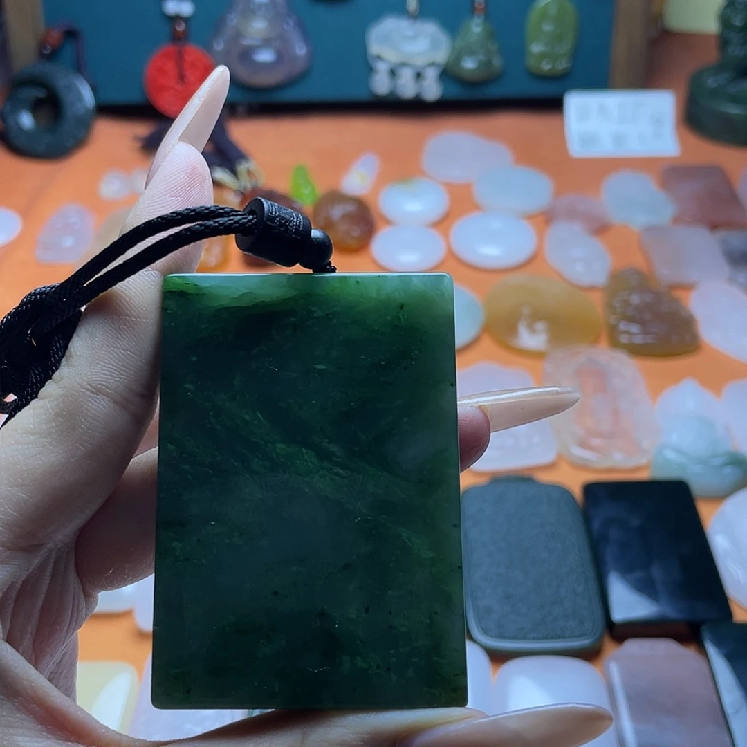 和田玉（碧玉）未镶嵌颈饰