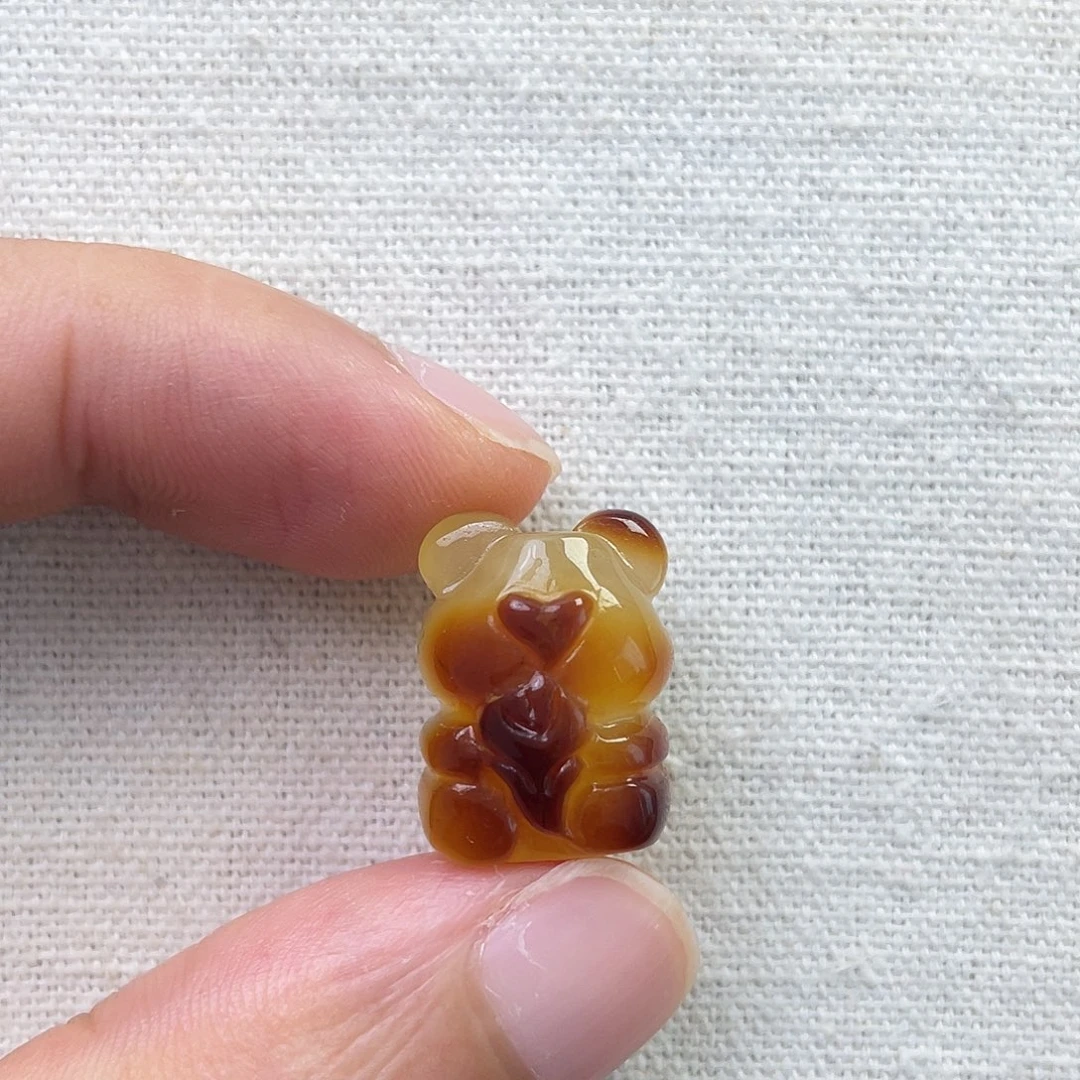 裸石琥珀未镶嵌小红花小熊