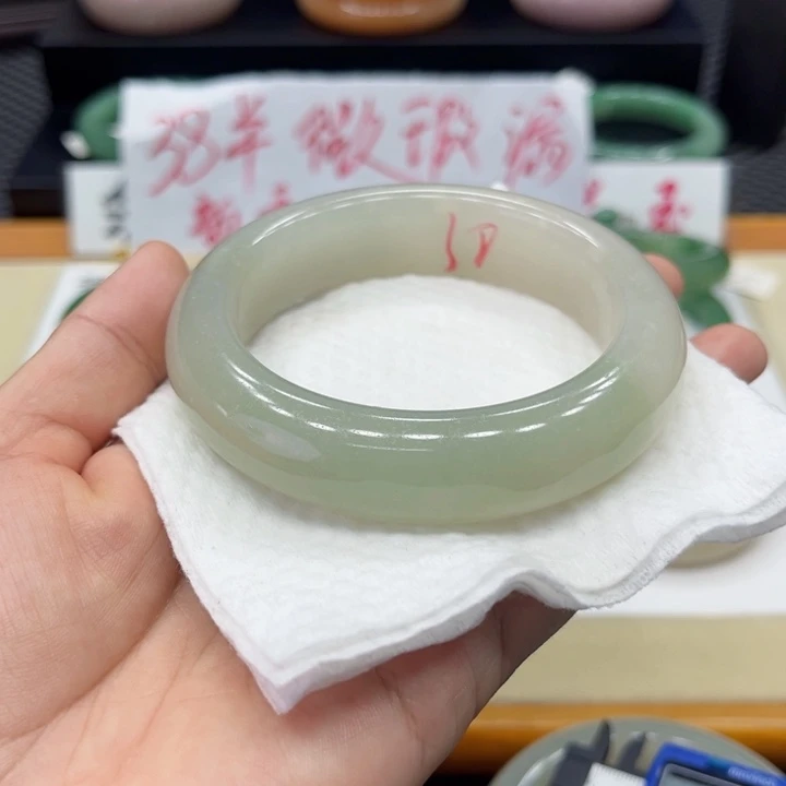 未镶嵌手镯石英质玉纯***吃