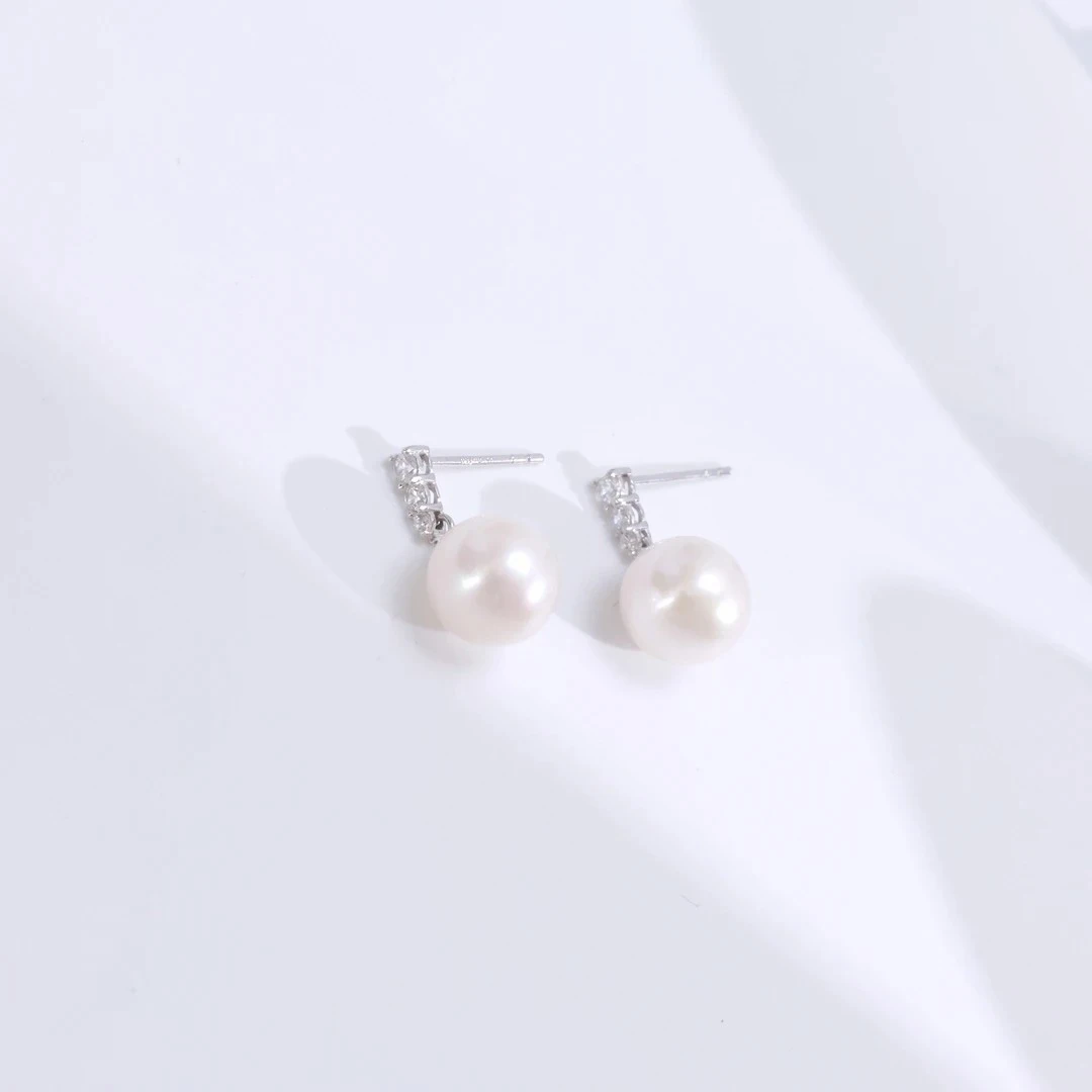 希君羽翼【希希蛇年大吉】夏日白茶 18k白金赛澳白天然淡水珍珠Z316