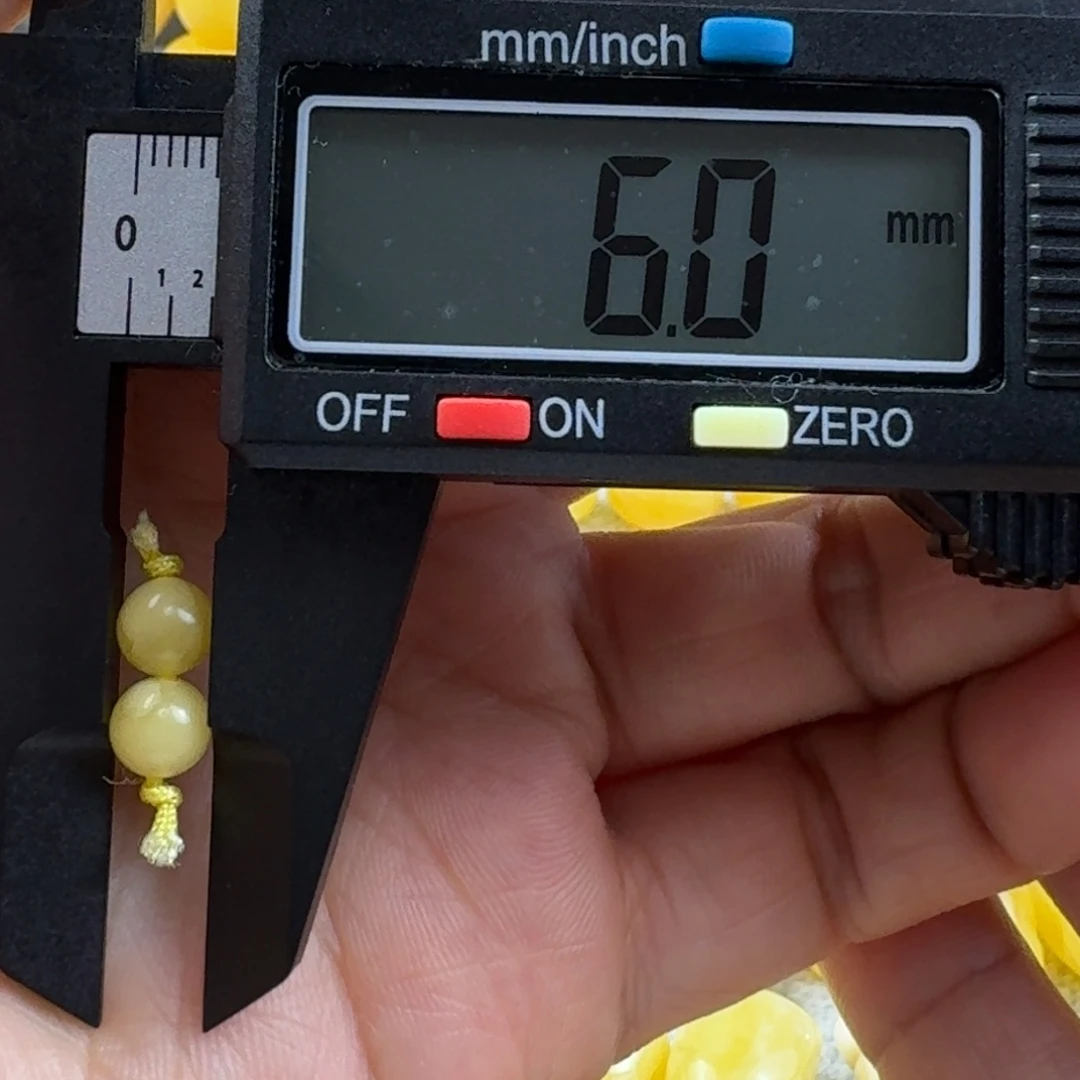 蜜蜡未镶嵌裸石11杂