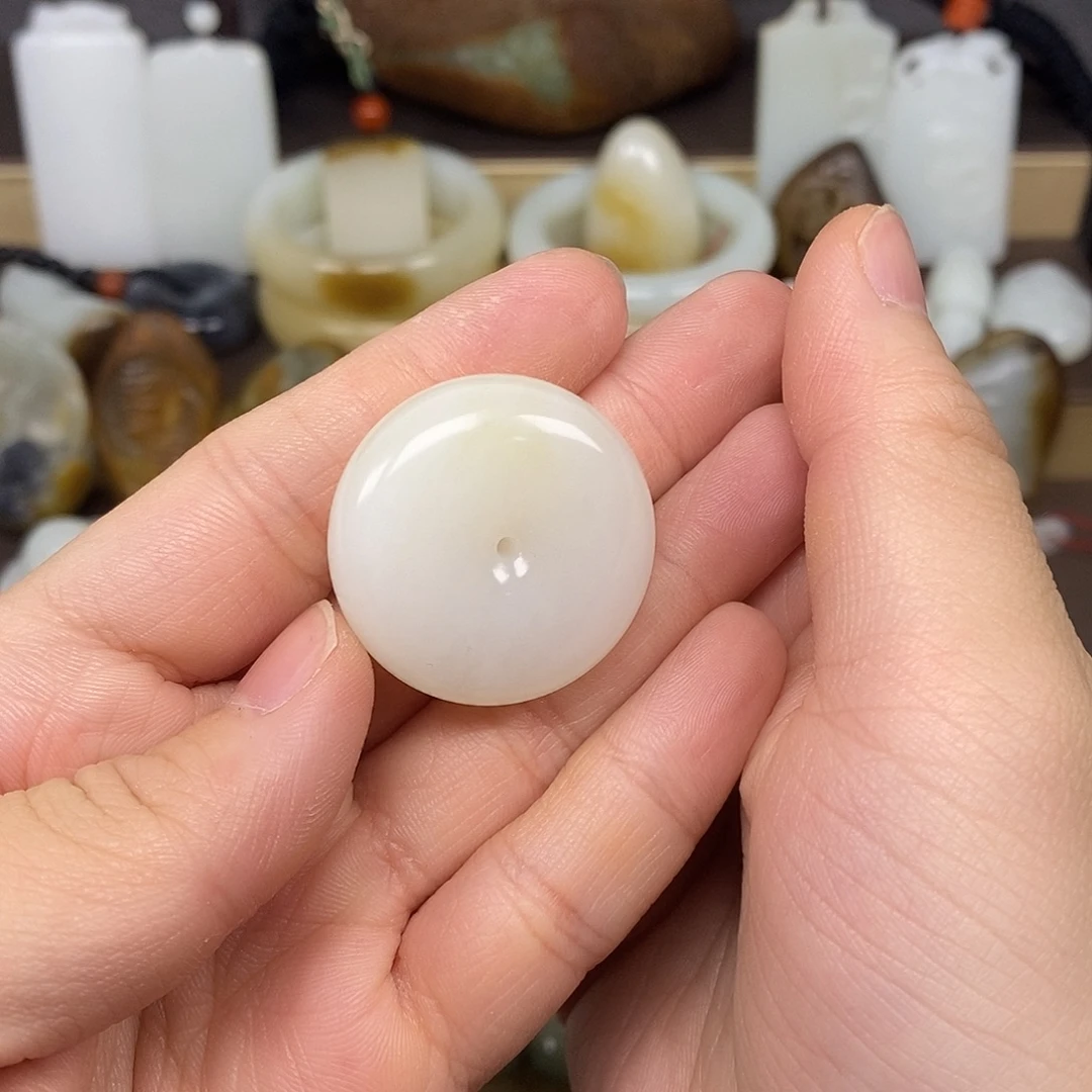 和田玉未镶嵌颈饰37