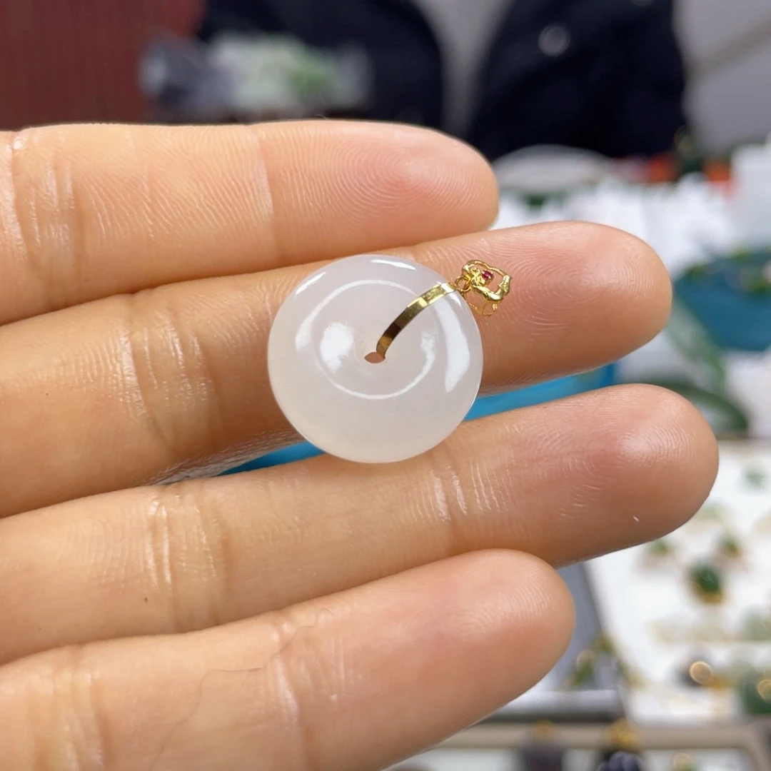 和田玉颈饰18K金镶嵌