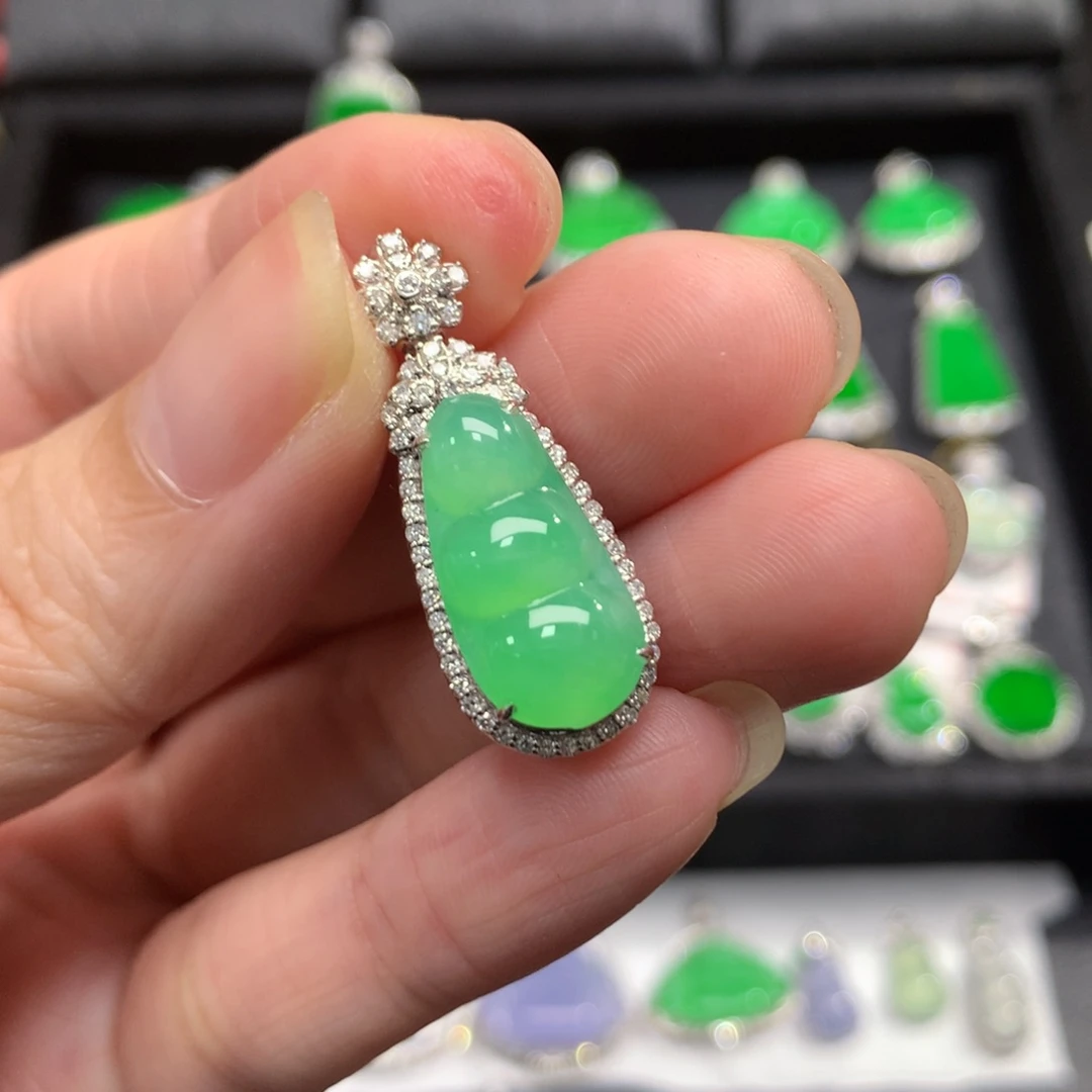 吊坠(不含链)18K金镶嵌翡翠