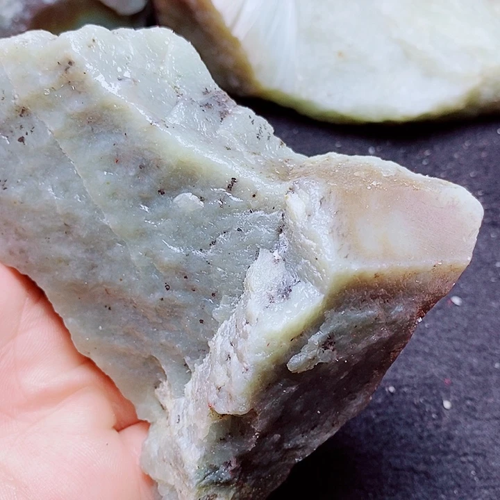 未镶嵌和田玉（糖玉）珠宝半成品