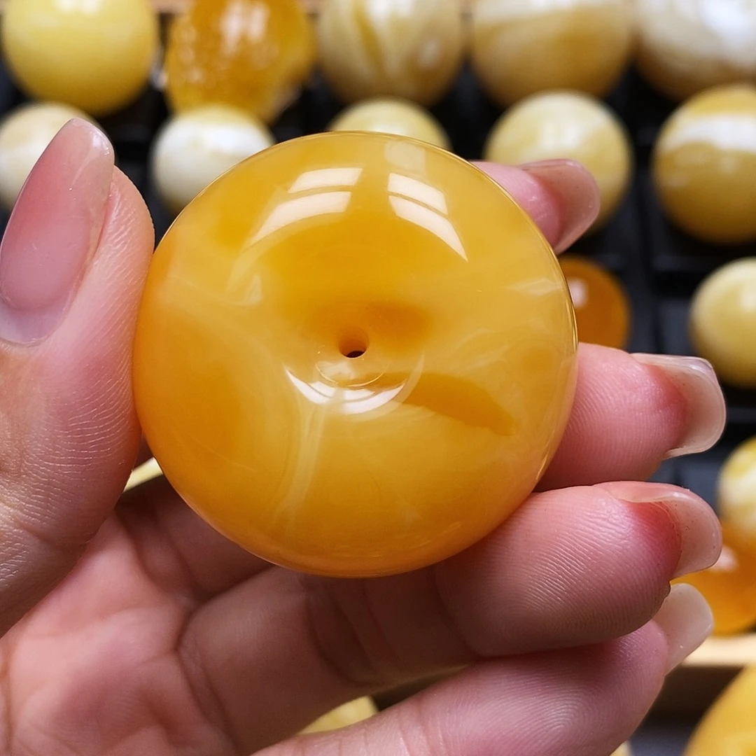 蜜蜡未镶嵌珠宝奇石