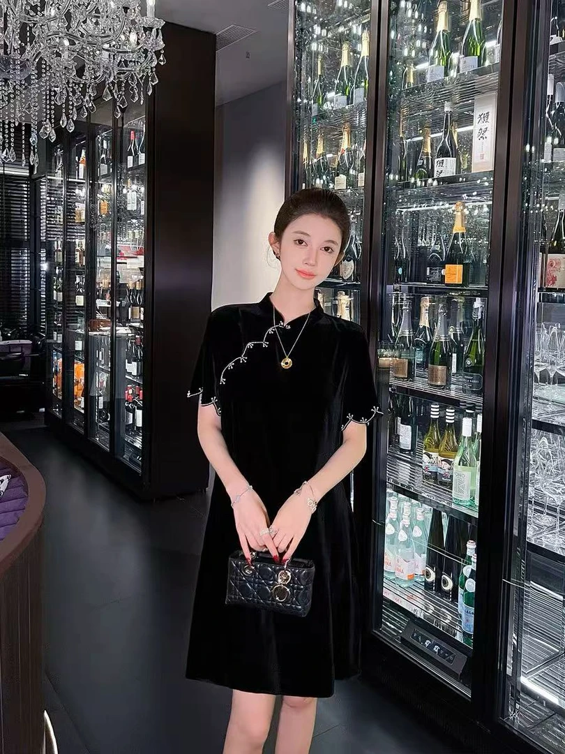 重工钉珠东方美人旗袍款100%桑蚕丝真丝丝绒连衣裙
