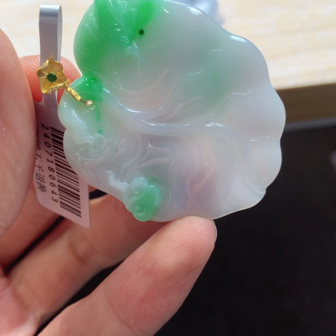 翡翠未镶嵌颈饰吊坠