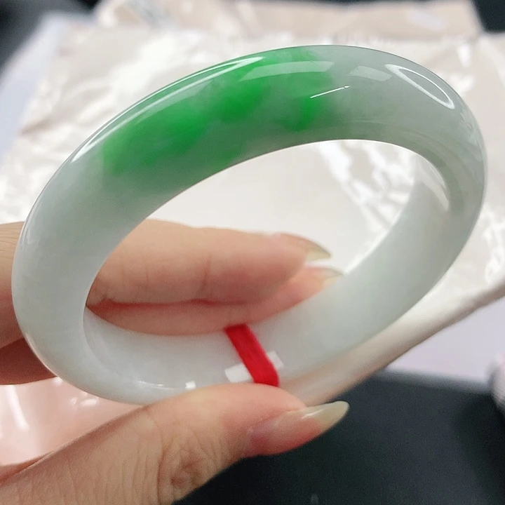 未镶嵌手镯翡翠，133