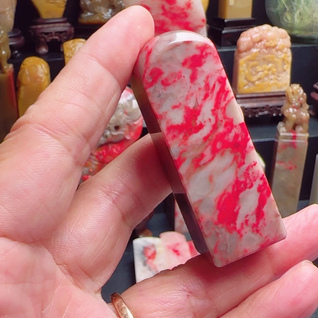 昌化石昌化鸡血石