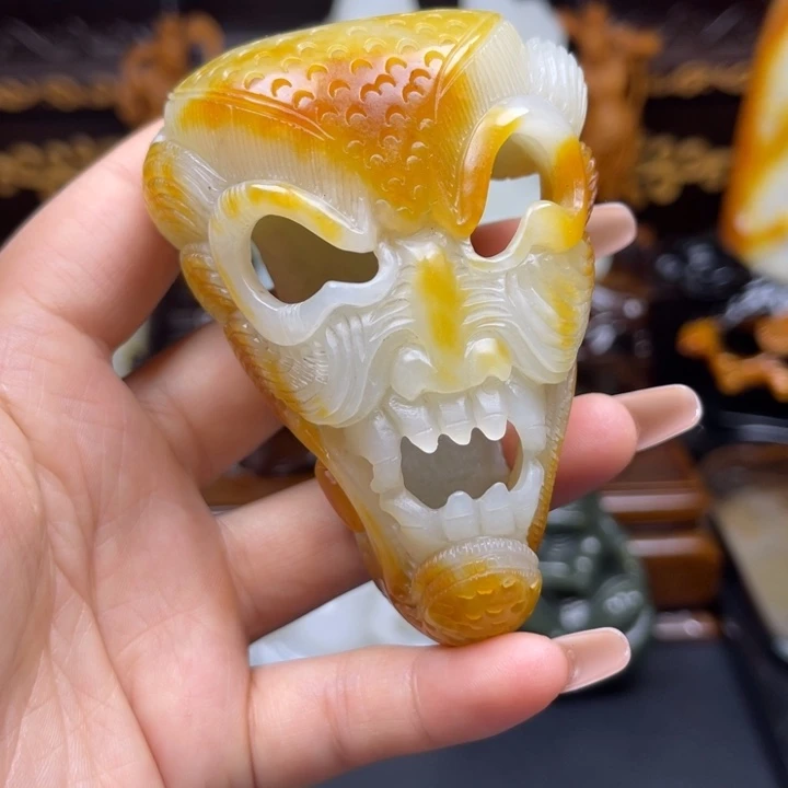 和田玉未镶嵌把件