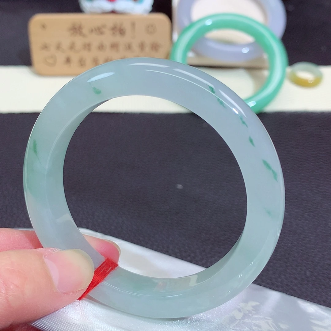翡翠未镶嵌手镯9014