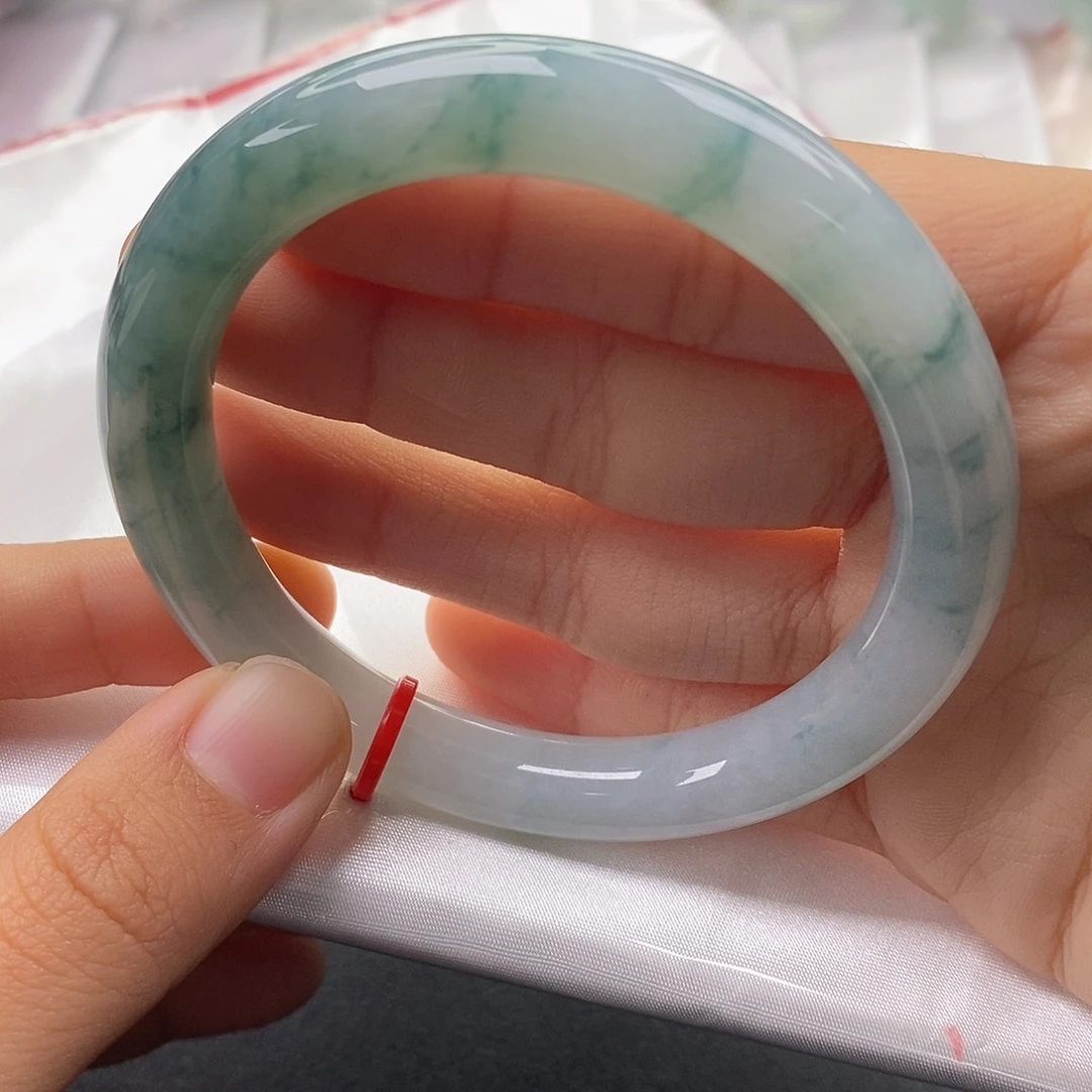 翡翠未镶嵌手镯（圆镯）5657圈