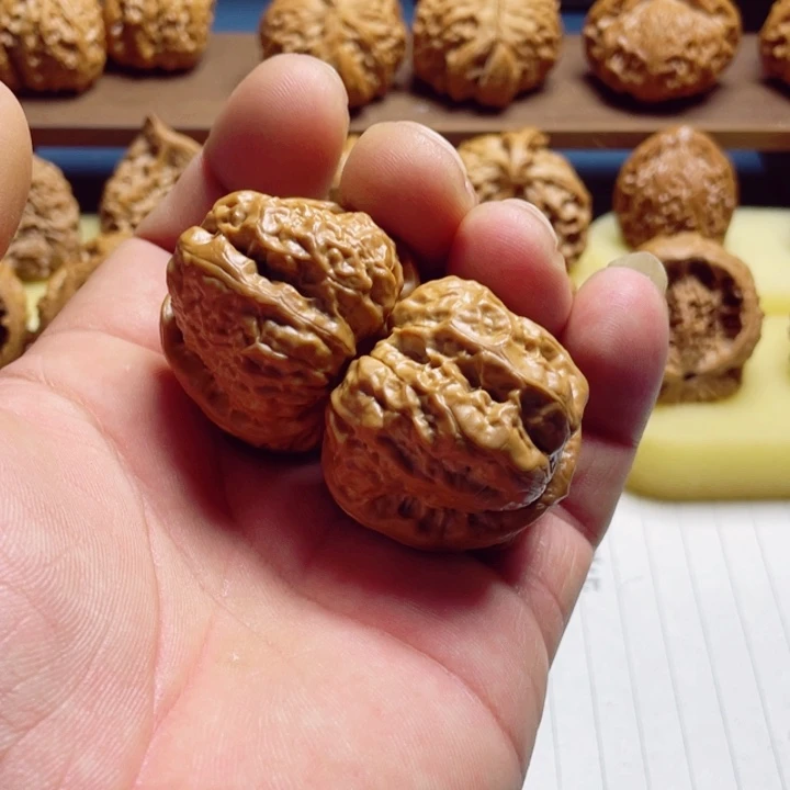 坛***罐把件文玩核桃蛤蟆头