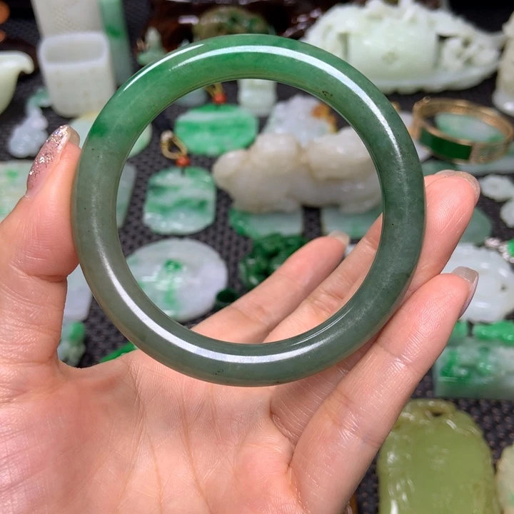 公***️翡翠未镶嵌挂件清