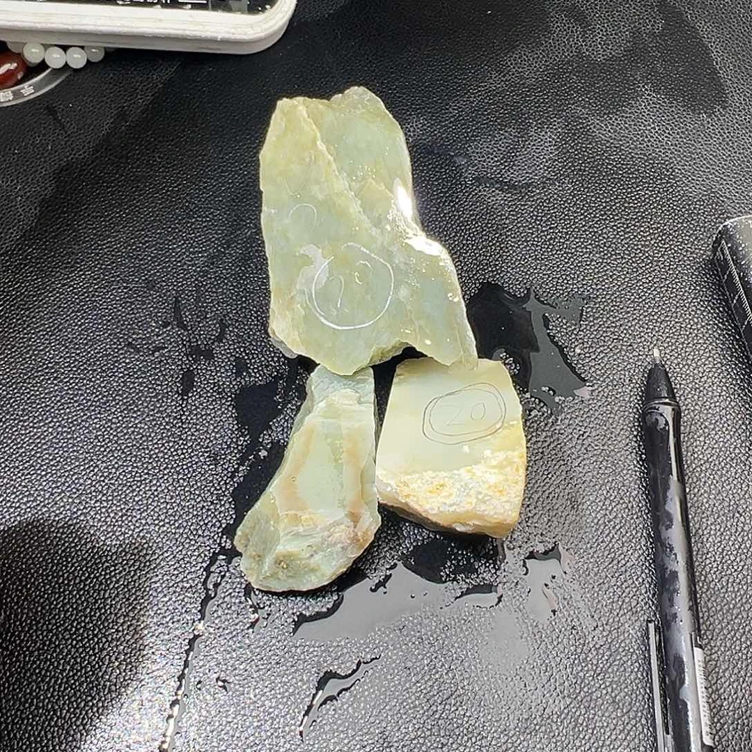 和田玉（糖玉）未镶嵌手镯