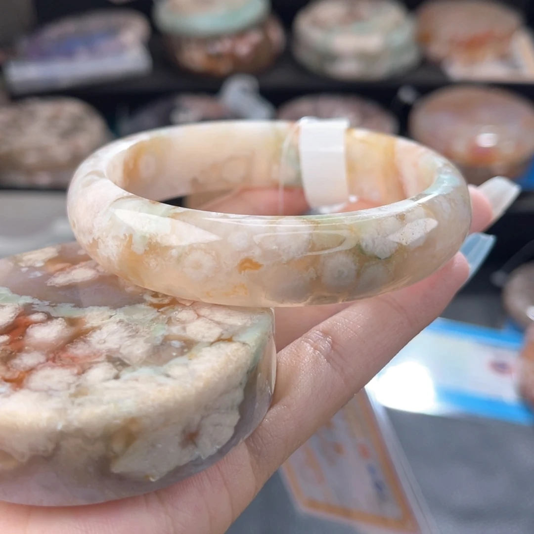 石英质玉手镯未镶嵌62