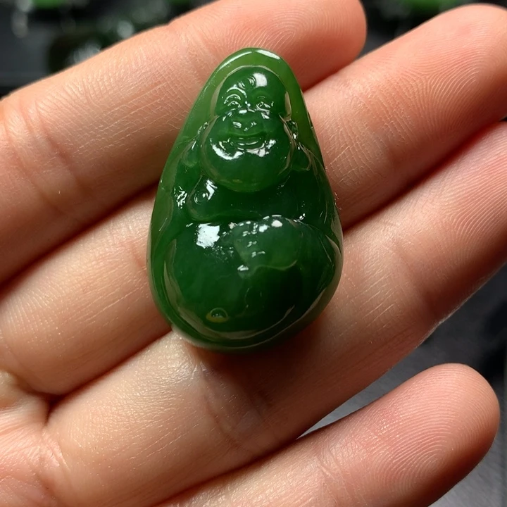 师***方和田玉未镶嵌颈饰