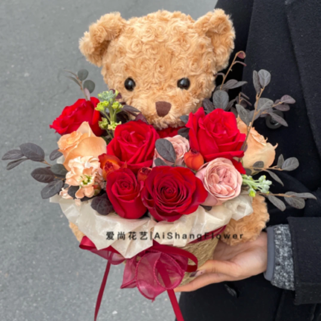 情人节小熊红玫瑰抱抱框