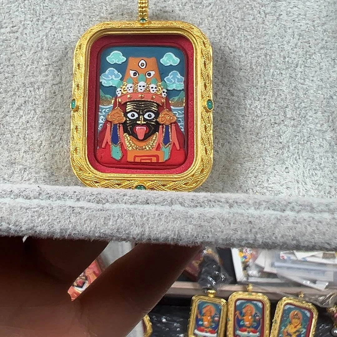 贾***假吊坠扎基拉姆金丝镂空
