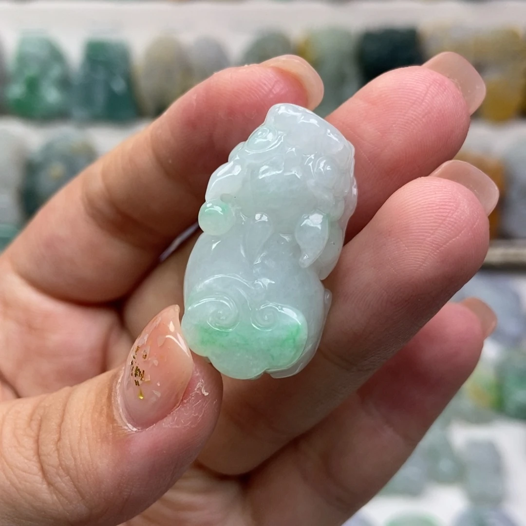 吊坠(赠链)未镶嵌翡翠