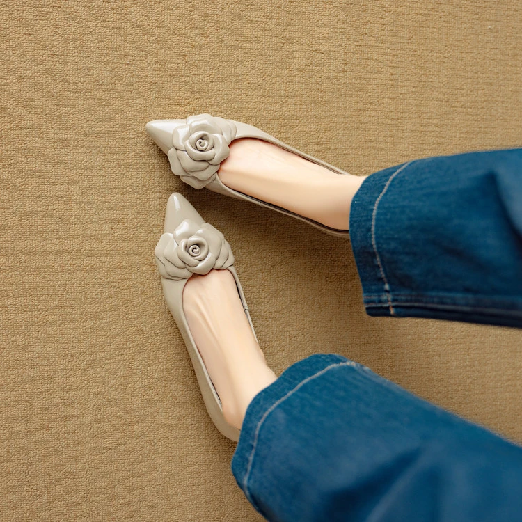 轻奢鞋子女款百搭小众山茶花尖头浅口平底单鞋真皮气质不累脚瓢鞋