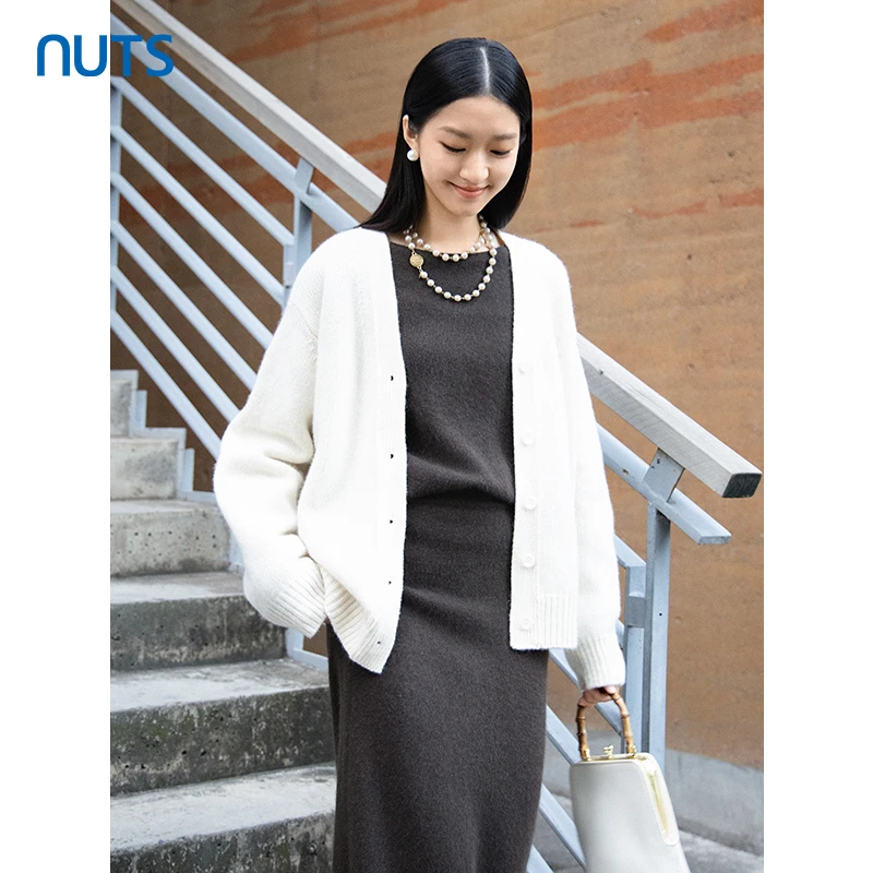 NUTS那时商场同款冬季时尚纯色长袖套头衫毛织短外套女5480521A1