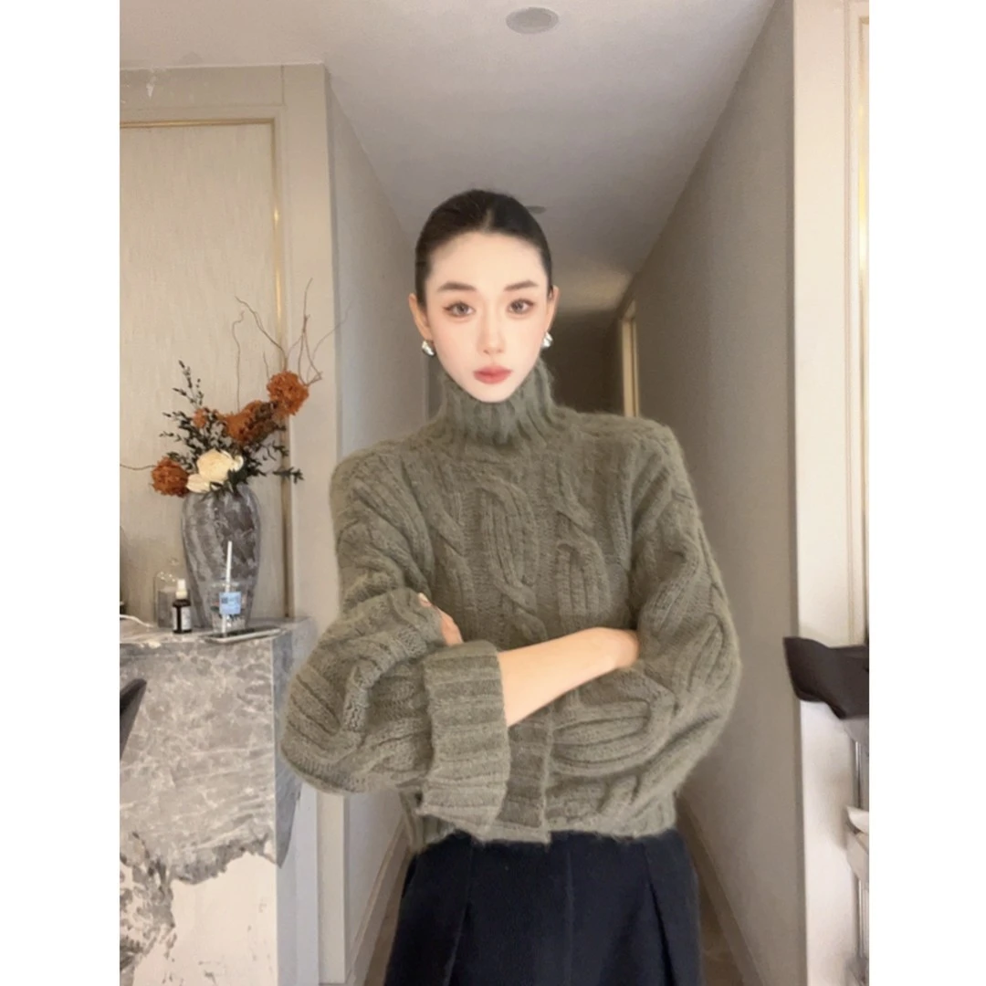 《米兰达》冬季长袖纯色毛针上衣宽松毛衣厚款显瘦直筒裤两件套