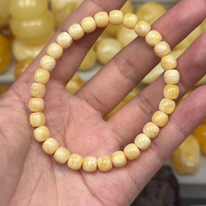 蜜蜡未镶嵌颈饰蜜蜡