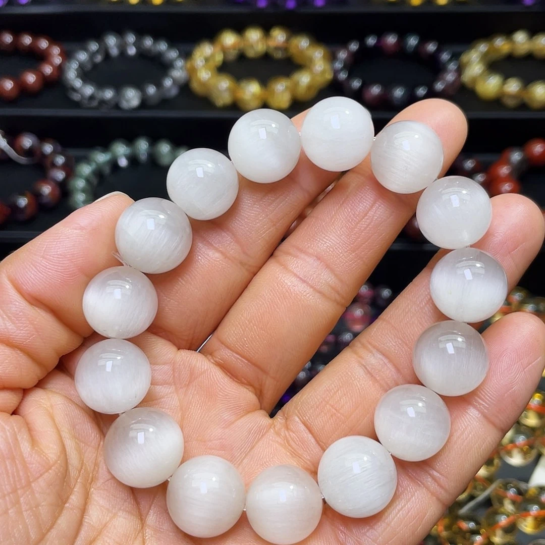 未镶嵌水晶手链白兔毛