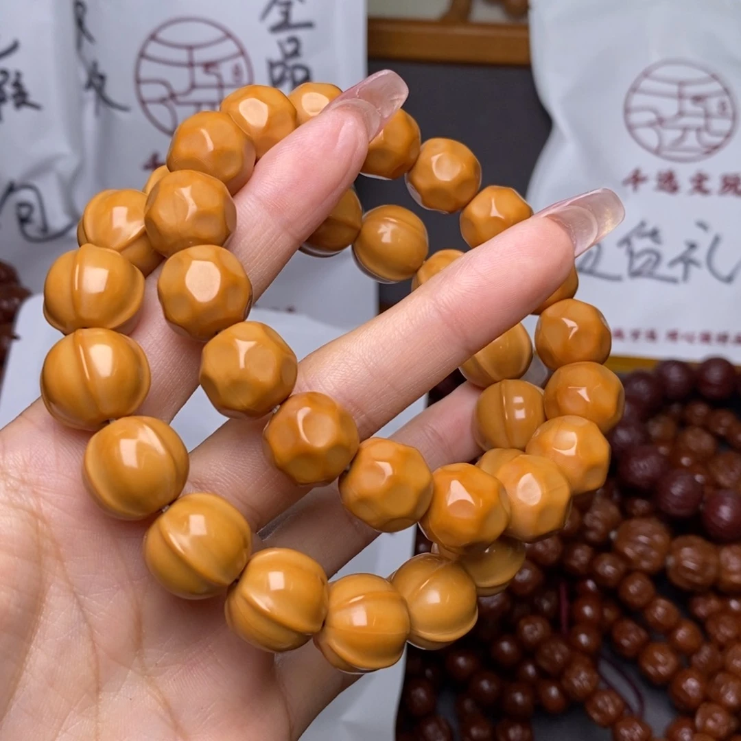 猴头核桃手串鲨鱼奶酪