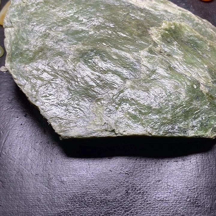 和田玉未镶嵌摆件