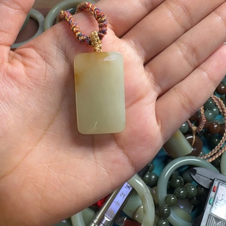 枫***白和田玉（糖玉）手镯未镶嵌